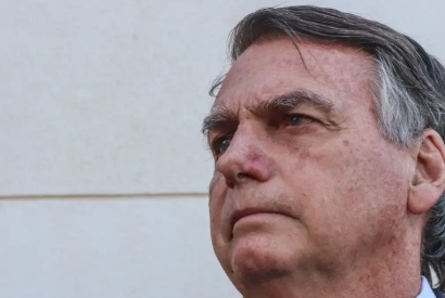 PF indicia Bolsonaro e mais 36 por tentativa de golpe de Estado